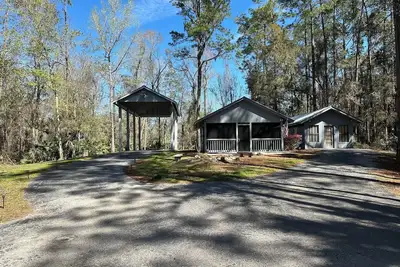 Image de Retreat cabin on Florida’s nature coast 10 mins from Crystal river florida