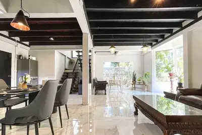 Image de Bohemian Artist Home near University & Nimman