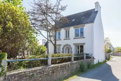 Image de Maison de vacances 'Cozy Breizh -4 Ch 8 Pers- 1km Plage' avec terrasse privée, jardin privé et Wi-Fi
