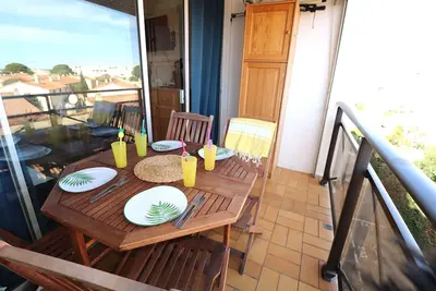 Studio Double Cabine climatisé avec piscines