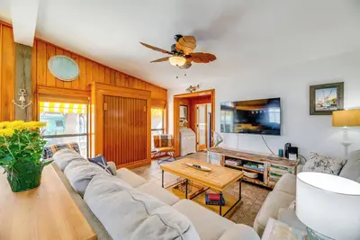 Image de Walk to Dtwn & Pier: Fulton Airstream Retreat!