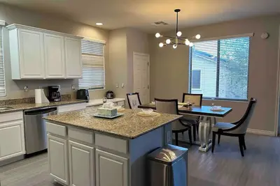 Image de Vegas Stylish Family Home
