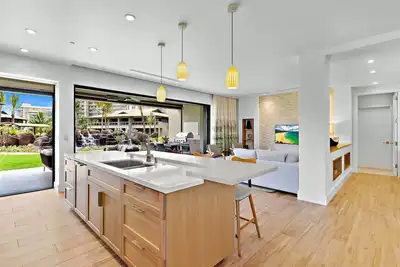 Image de Maui Resort Rentals: 9 Total Bedrooms at Kaanapali’s Newest Luxury Residences, Steps from Beach & Resort Amenities!