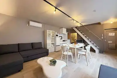 Image de Modern 2-Story Apt Near Peace Park Sleeps 10