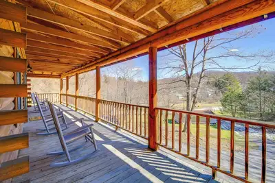 Image de < 1 Mi to Spearhead Atv Trails: Cabin w/ Deck!