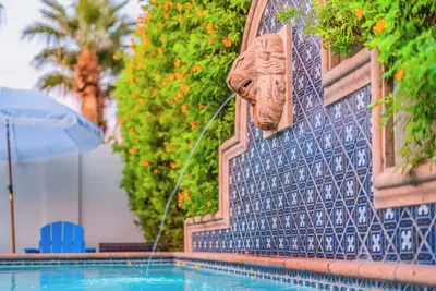 Image de Timeless Elegance: Historic Estate w/ Pool, Hot Tub + Putting Green
