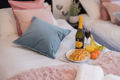 Image de Entire home in Staffordshire