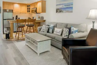 Image de Toes In The Water at Villas of Hatteras Landing - 1 Bedroom Near-Beach Condos with Pool Access!