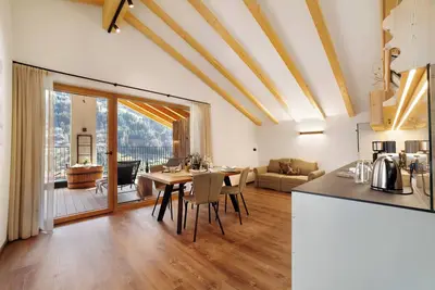 Appartement \"Federleicht\" avec vue sur les montagnes, terrasse privée et Wi-Fi