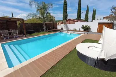 Image de Villa familiale avec piscine à 15mn de la mer