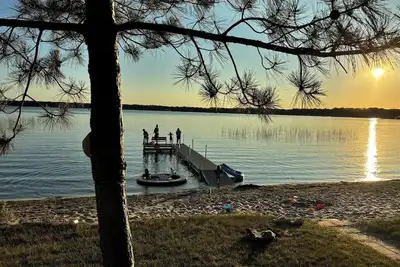 Image de New Family-friendly cabin with beautiful sand beach