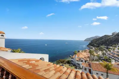 Image de H1864: Remodeled 2Br villa, Ac, 4-seat cart, Ocean Views, Bbq