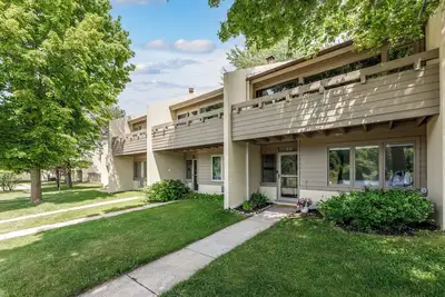 Image de 3-bedroom townhome in charming Cedar with Ac, WiFi. Enjoy your stay!