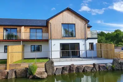 Image de Swallows Dip - Quatre Chambres Maison, Couchages 8