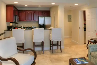 Image de Luxury Grande Bay one bedroom downtown Cruz Bay!