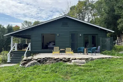 Image de Gorgeous 2-bedroom cottage on 20 acres in the Berkshires with ood fired sauna