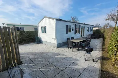 Image de Comfort chalet in Renesse at the 5* Beach & Camping Resort Julianahoeve