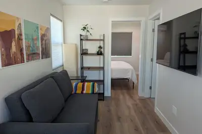 Image de Brand new 1-bedroom w/ in-unit washer & dryer, dishwasher in Burbank