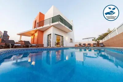 Image de Delightful Villa, Heatable Pool, Bbq and A/C