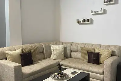 Image de Noor Lyang apartment, family- sized, close to main market
