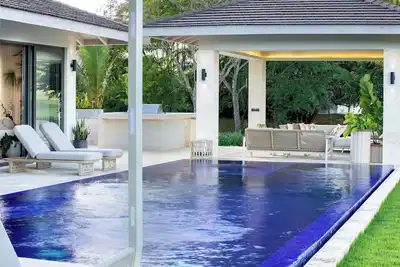 Image de Comfortable, Elegant, Luxury, Pool, Jacuzzi, Bbq