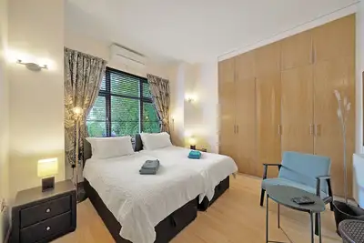 Image de Air-conditioned London garden apartment