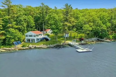 Image de Charming, private, waterfront 3-bedroom cottage on Westport Island Me on 1 acre