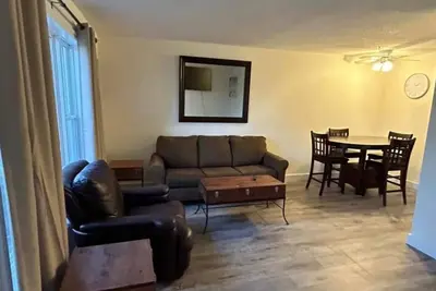 Image de Travellers Rest 2-bedroom duplex