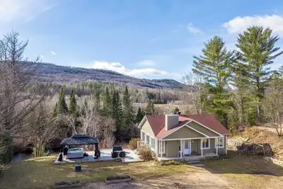Image de Hôtel à la maison - la Rumeur de l'Eau avec spa