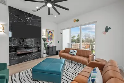 Image de Elegant home with Houston cityscape & rooftop access 5 mins from Downtown