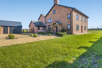 Image de Woodhouse Grange - Cinq Chambres Maison, Couchages 10