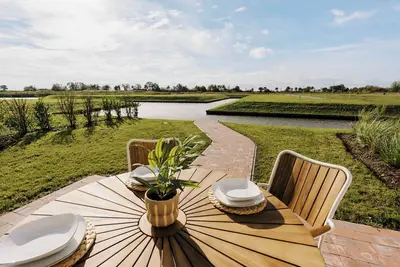 Image de Grachten - Suite 1 | Direct waterfront location, new development area