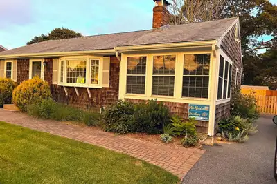 Image de Charming Updated Home w/ Central A/C in the Heart of Dennisport!