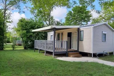 Image de Camping 4 étoiles - Piscine  - ccb0bif