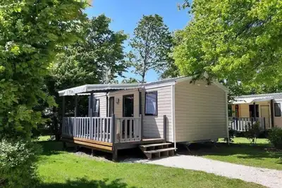 Image de Camping 4 étoiles - Piscine  - ccb0bih