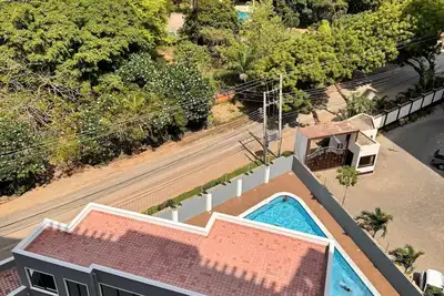 Image de Luxe 4 bedroom beachfront apartment with Pool, Gym, Ac in Nyali Mombasa.