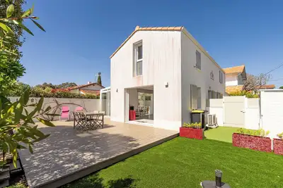 Image de Maison de vacances '19 - Havre De Paix' avec terrasse privée, jardin privé et Wi-Fi
