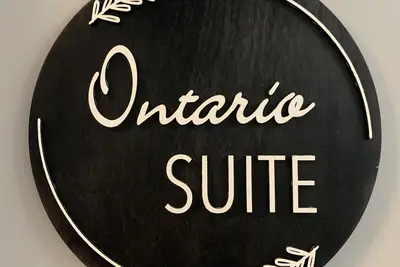 Image de Berklee Suites of Stratford- Private 2 Bedroom Suite