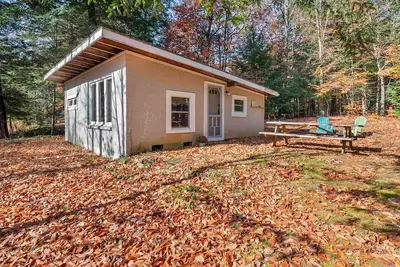 Image de Charming private cottage in Sanbornton with beach access to Lake Winnisquam.