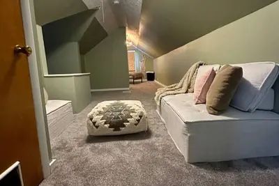 Image de Downtown Dreams- 1 Bedroom Plus Loft!