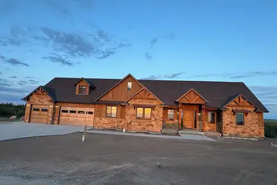 Image de River front w/ view of Tetons - Fall River Vista