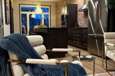 Image de Historic Downtown Luxury Suite