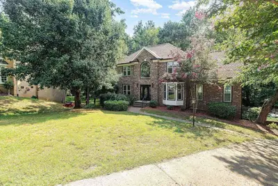 Image de Spacious Mid Term Rental! University City Home with Game Room, Huge Fenced Yard, Pets Ok +20% Off!