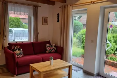 Image de Fehaus, shower/Wc, 1 bedroom, 1 living-bedroom in front - Helena am Badesee,