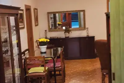 Image de The Almazán. Quiet house with interior courtyard, close to the center and routes.