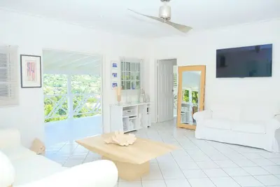 Image de Location Location Location, Stylish & Comfortable, Simple Yet Elegant
