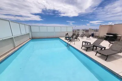 Image de Villa D'Este 2 Pieces Piscine Sur Le Toit Climatisation Wifi Terrasse Parking