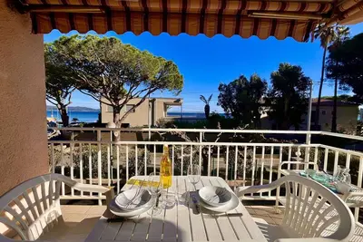 Image de Studio climatisé avec parking face à la mer - 2 couchages