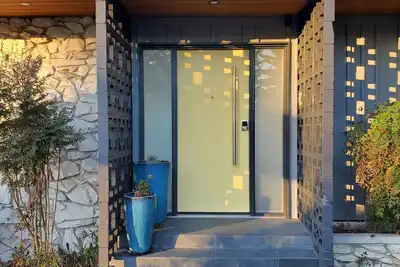 Image de Elegant Midcentury Modern 3-bedroom house in Shoreline with WiFi access