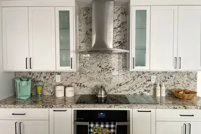 Image de Central Miami Family Home - Minutes to Attractions & Shopping - 3br + Garden